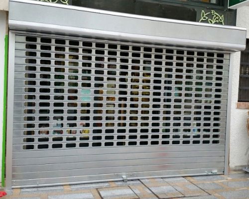 Como elegir persianas metalicas para un local comercial - Persianas de Garaje Enrollables - Reparaci&oacute;n y Mantenimiento Barcelona Madrid Valencia y Alicante