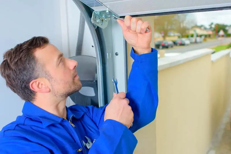 Pasos Sencillos para el Mantenimiento de Puertas de Garaje Pasos para el Mantenimiento de Puertas de Garaje - Pasos Sencillos para el Mantenimiento de Puertas de Garaje