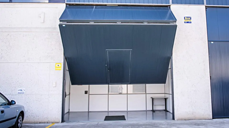 Que fabricantes ofrecen las mejores puertas basculantes automaticas 960x537 - ¿Qué fabricantes ofrecen las mejores puertas basculantes automáticas?