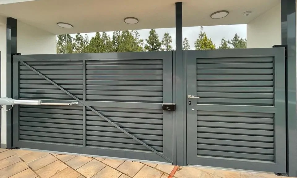 Cuales son los tipos de puertas de garaje mas faciles de mantener Valencia 960x576 - ¿Cuáles son los tipos de puertas de garaje más fáciles de mantener en Valencia?